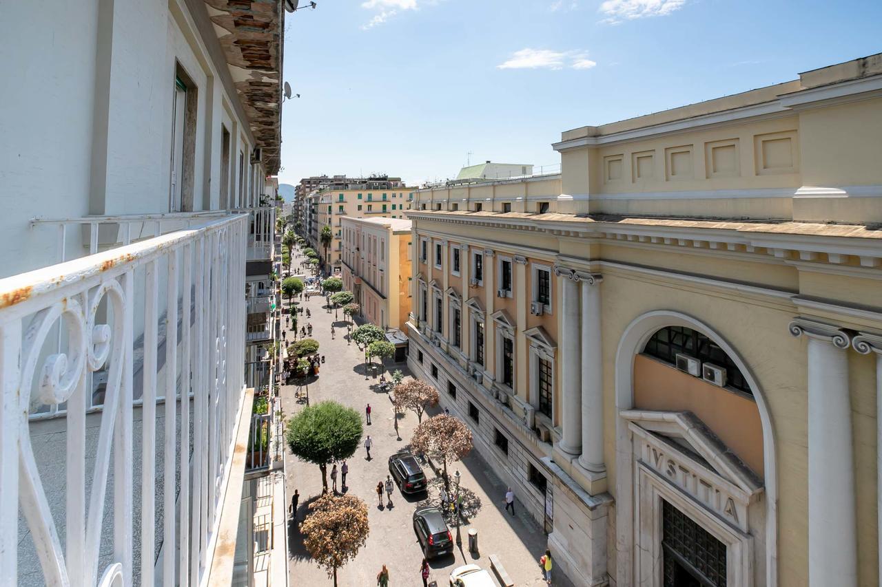 مبيت وإفطار ساليرنو Residenza Eleonora المظهر الخارجي الصورة